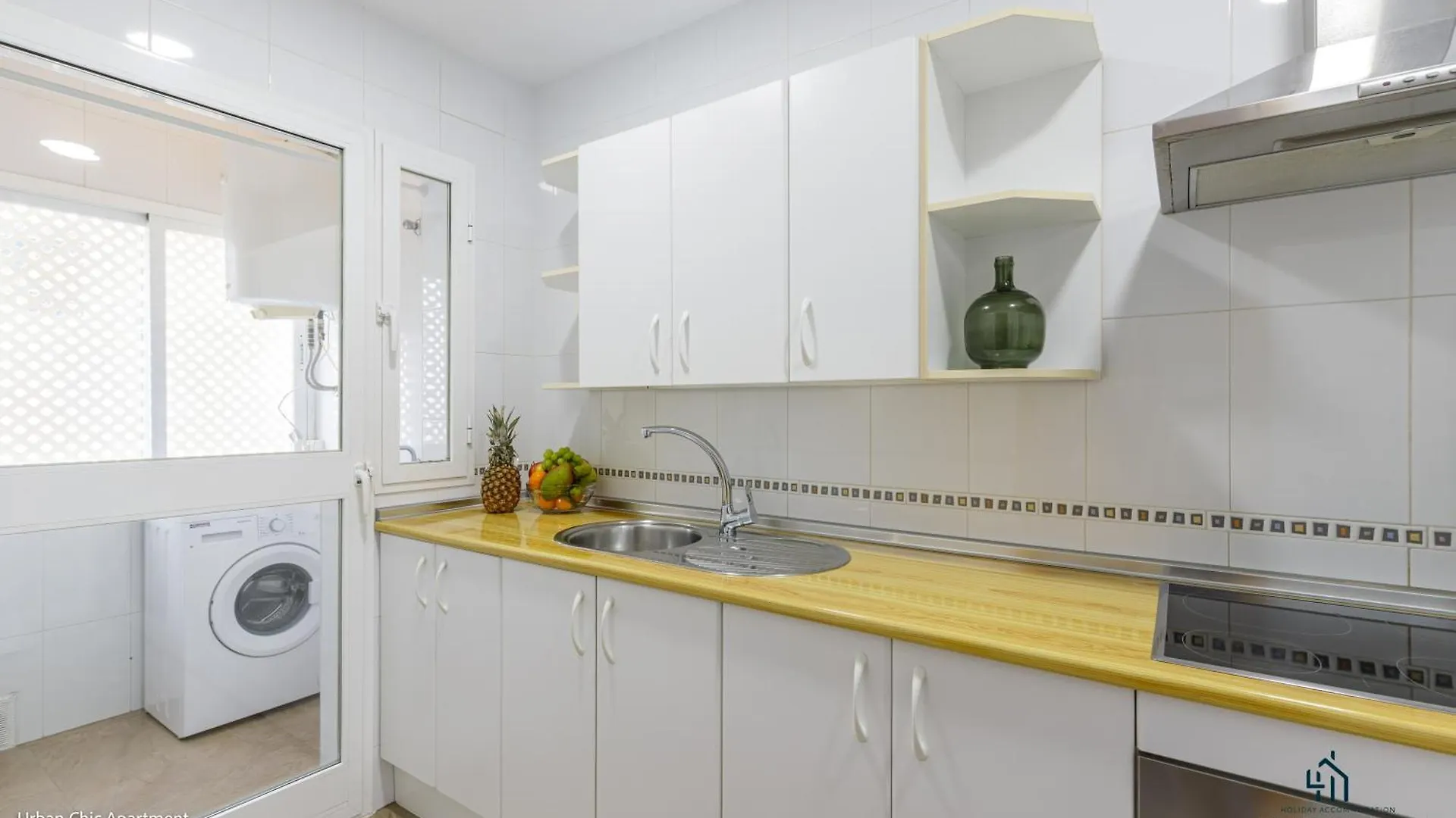 Living4Malaga Urban Apartments مالقة