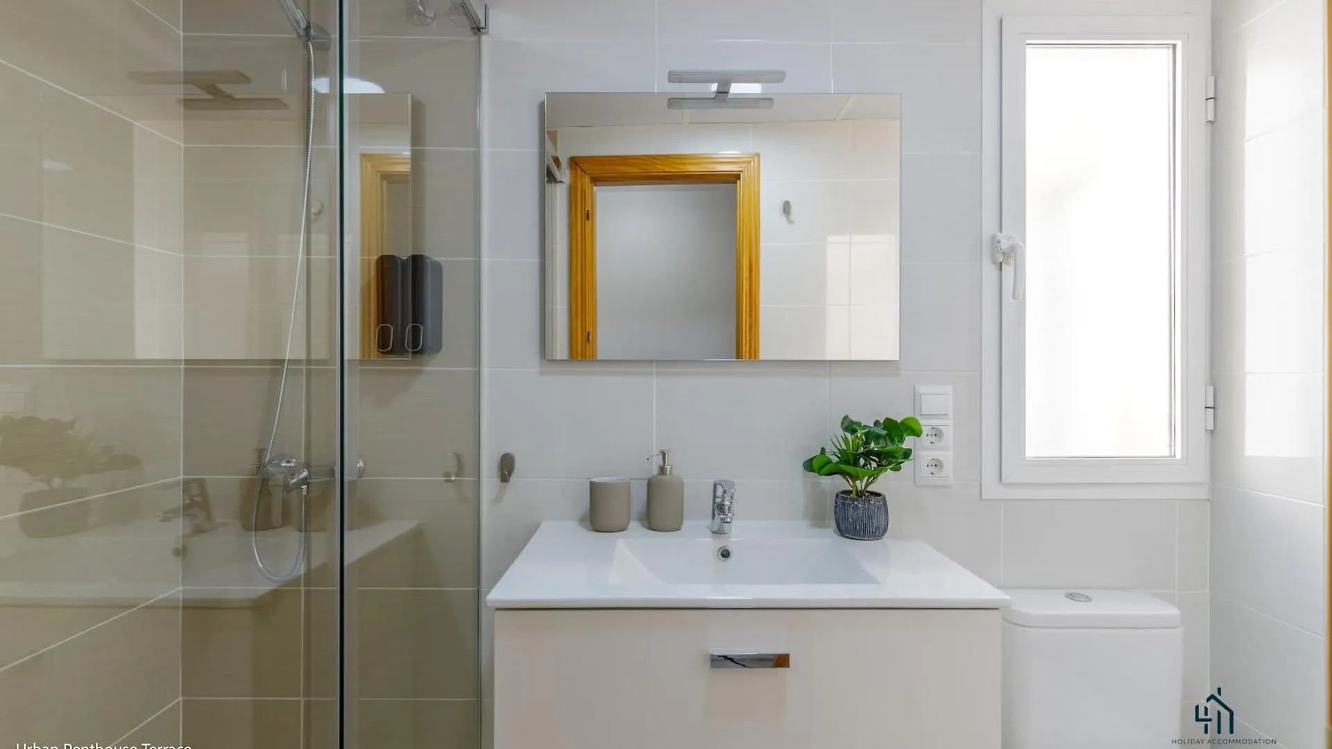 Living4Malaga Urban Apartments إسبانيا